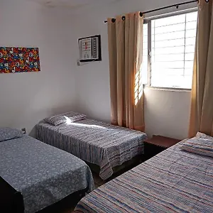  Quarto em Acomodações Particulares Casa Rosarinho 1- - Quartos Com Banheiros Exclusivos Brasil